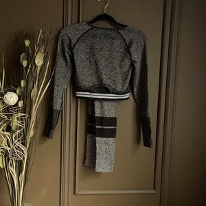 Black and grey gym set